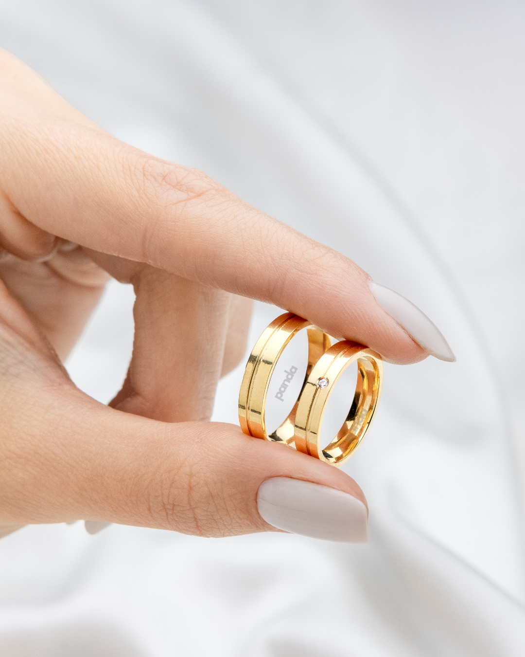 Par de alianças em Ouro 18k em 4mm