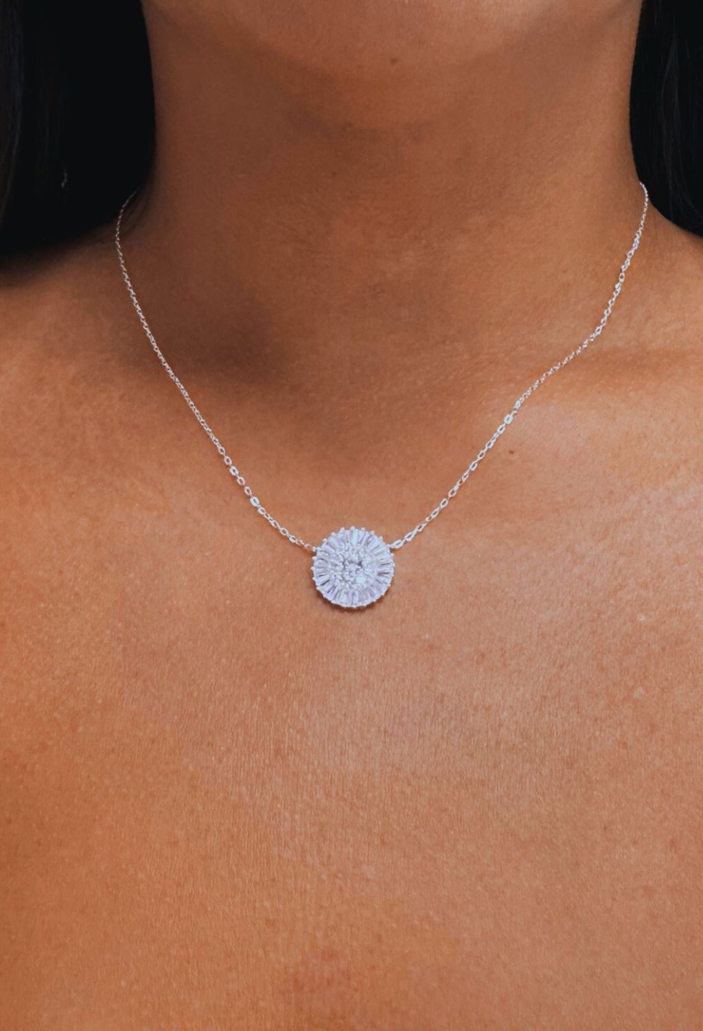 Colar de Pingente Luxuoso Cravejado com Zircônia -Prata 925