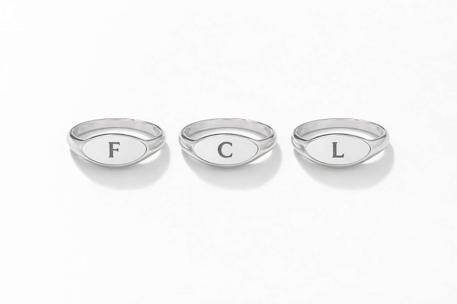 Anel Chapa (Inicial) - Prata 925