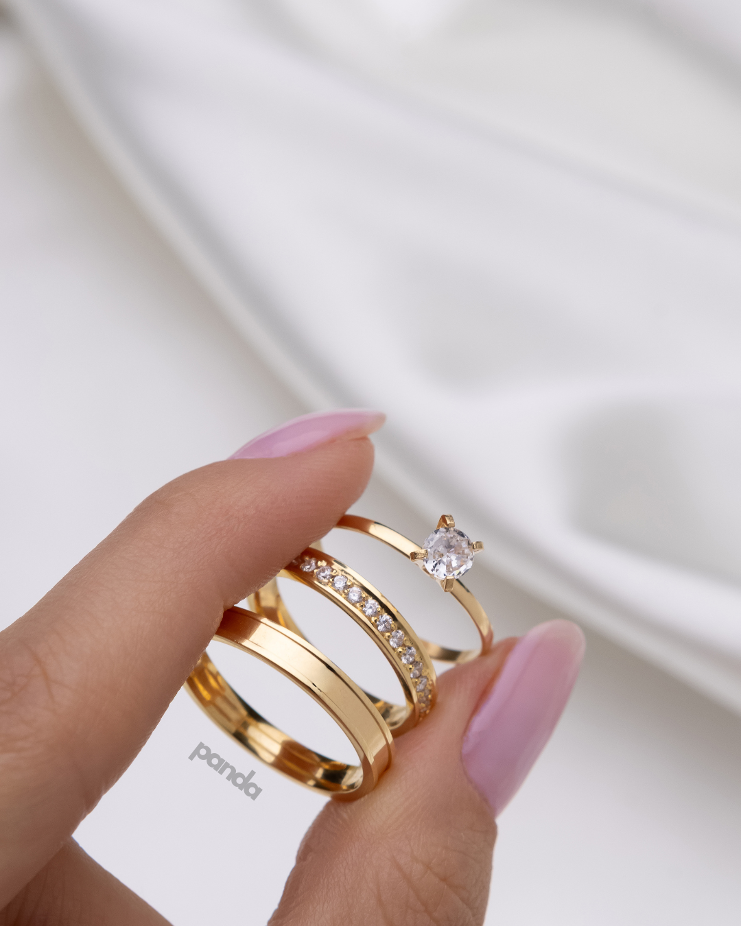 Par de Alianças Ouro 18k em 3mm com pedras