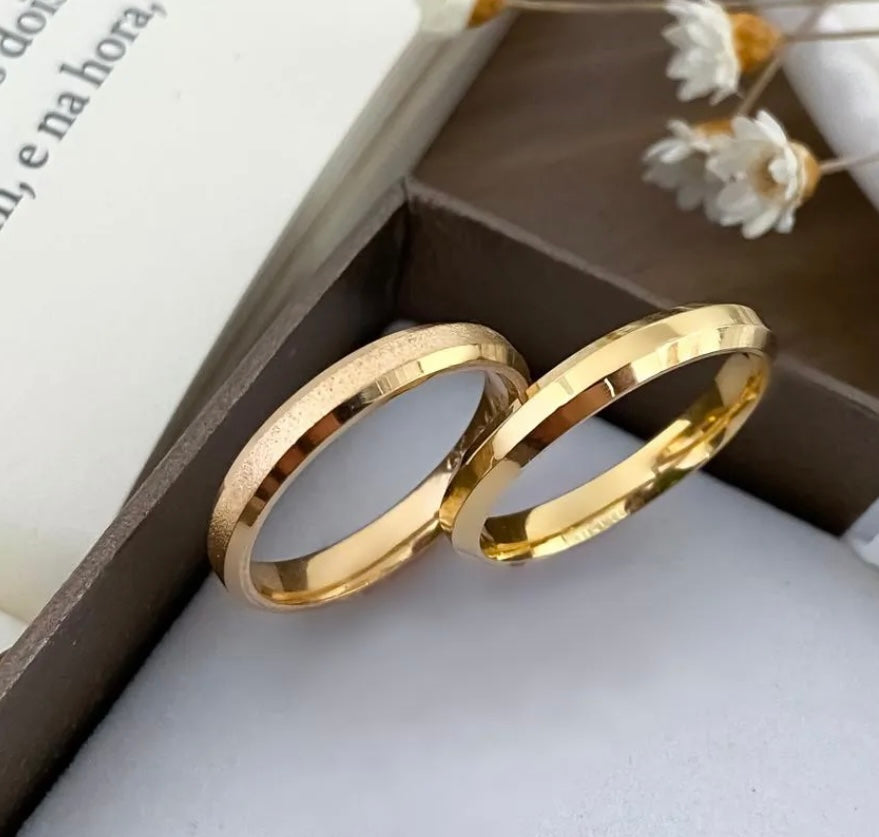 Conjunto Alianças Banhada Ouro 18K 4mm