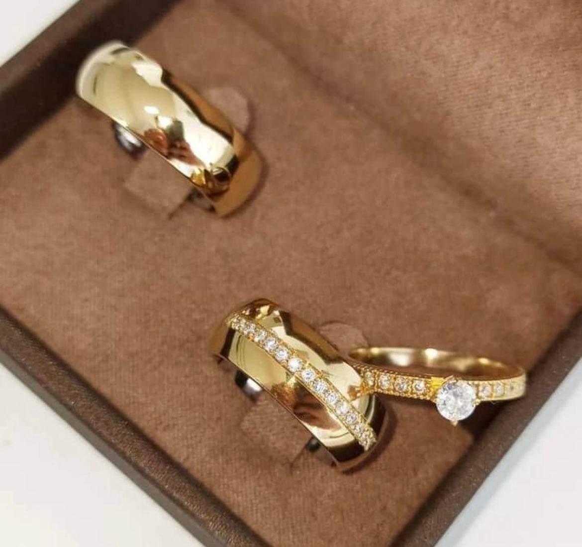 Conjunto Alianças Banhada Ouro 18K 8mm