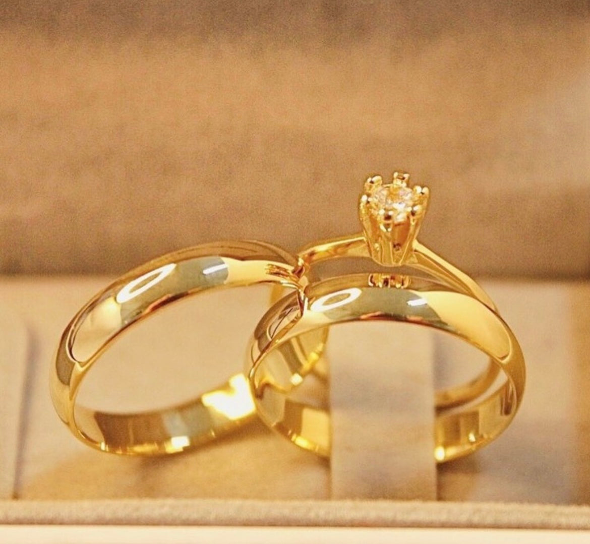 Conjunto Alianças Banhada Ouro 18K 5mm