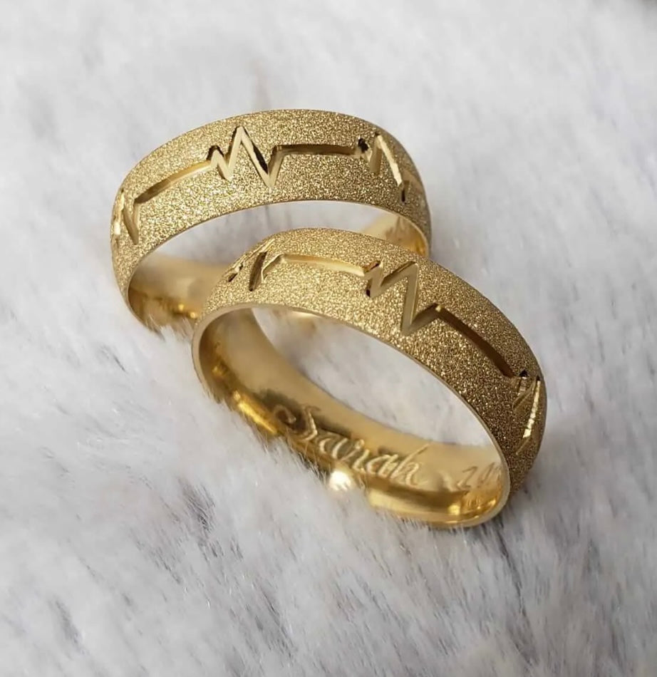 Conjunto Alianças Banhada Ouro 18K 7mm