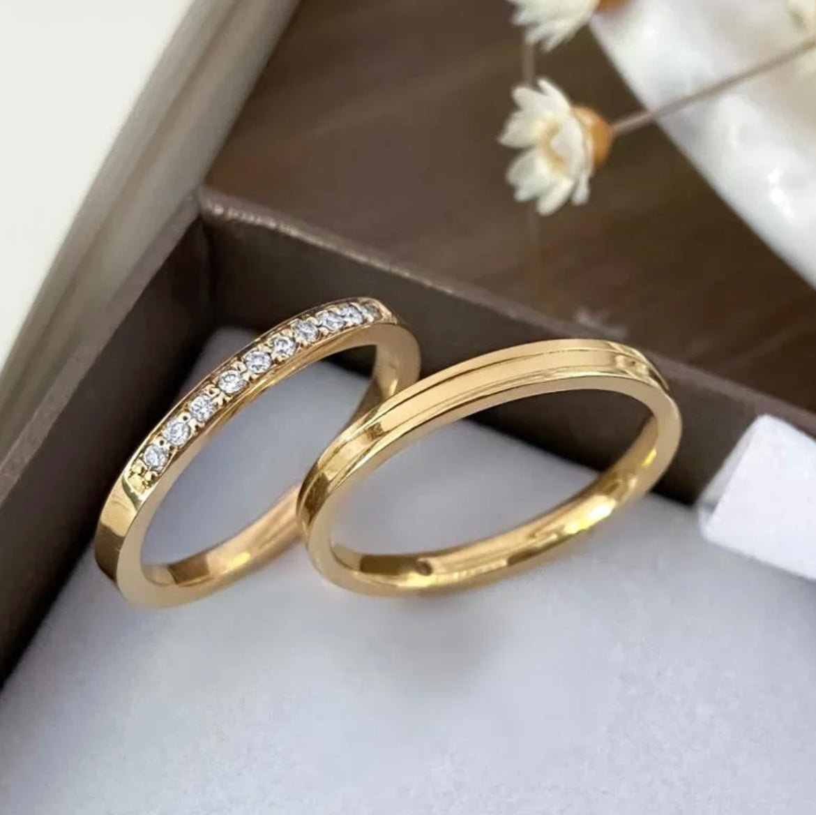 Conjunto Alianças Banhada Ouro 18K 3mm