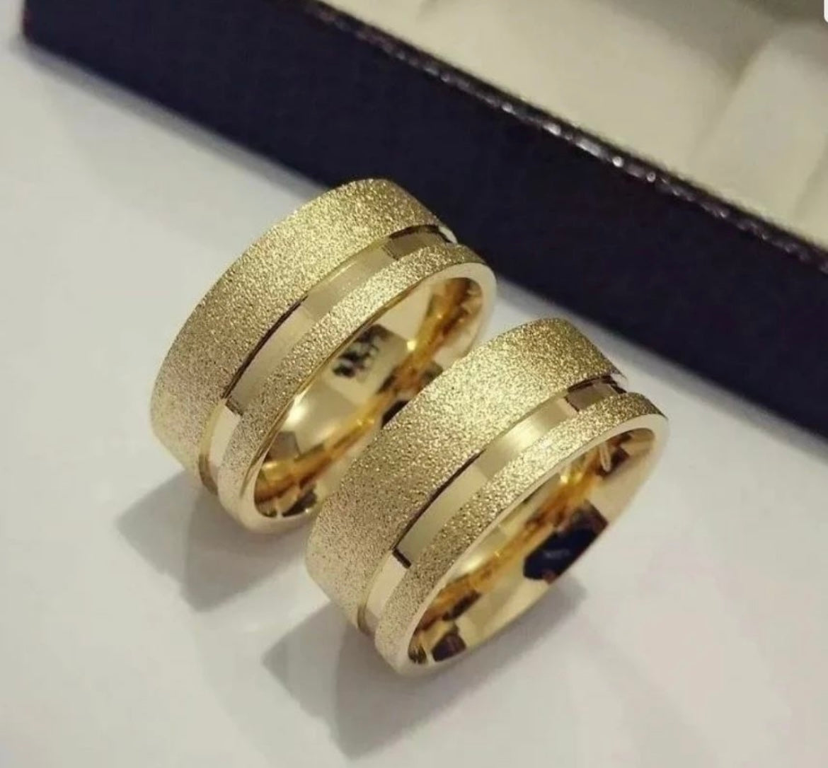 Conjunto Alianças Banhada Ouro 18K 8mm